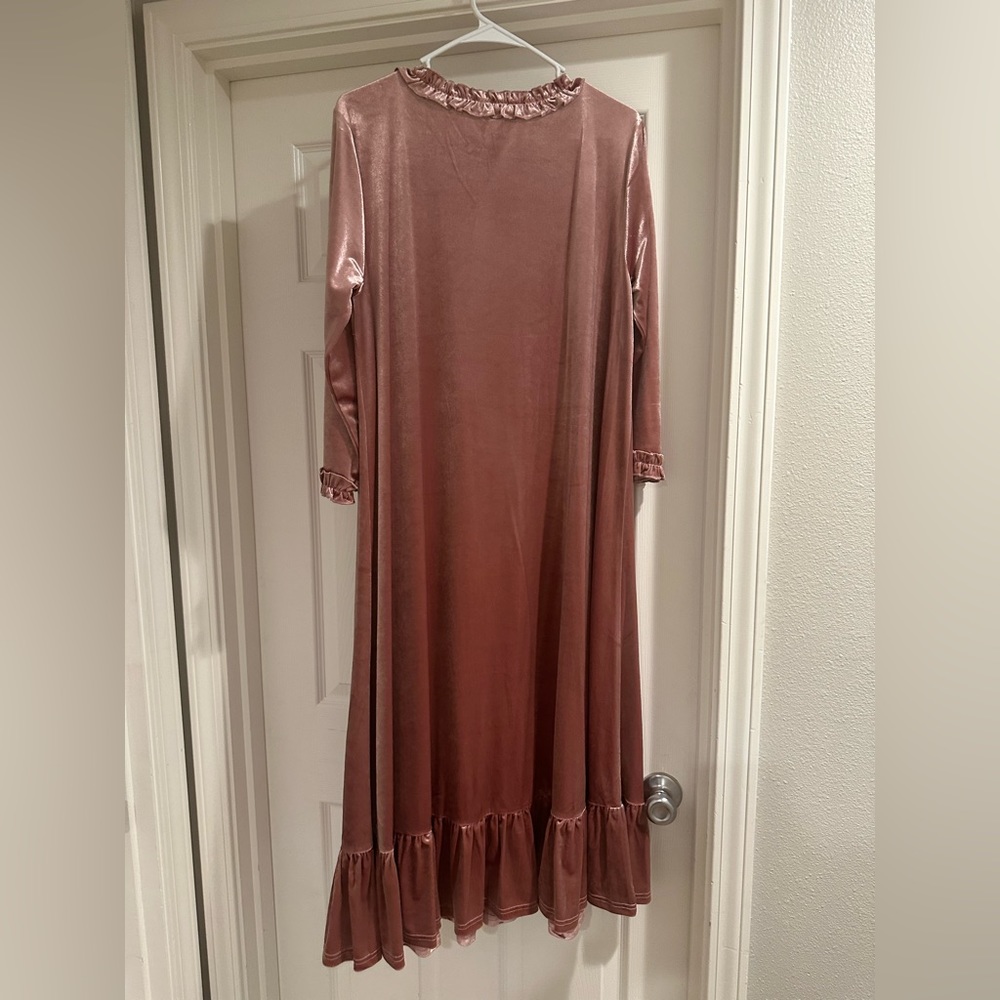 Dainty Jewells Velvet Dress - Picture 4 of 4